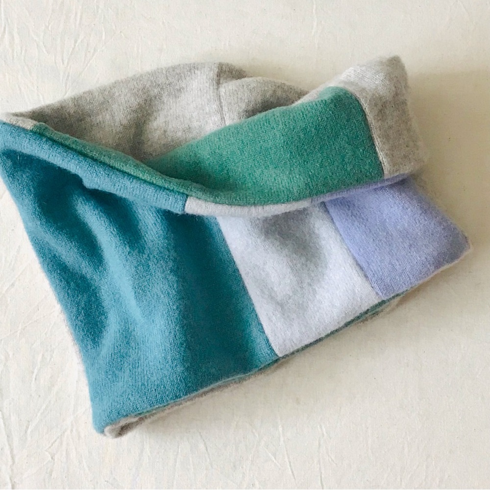 Cashmere neck muff